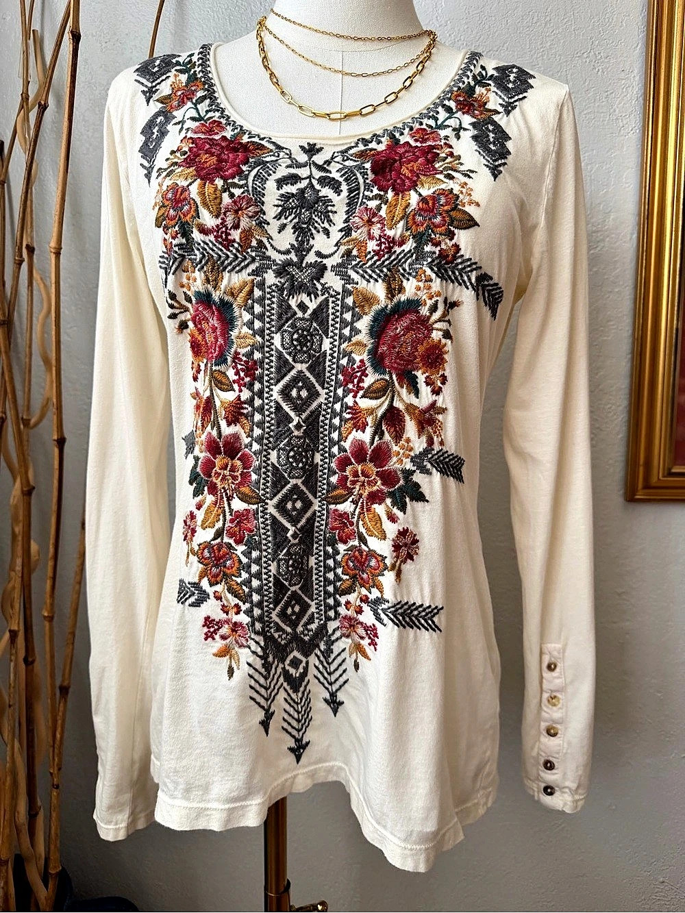 Johnny Was Los Angeles Floral Embroidered Long Sleeve Top in Cream Size Small